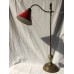 Настольная лампа с красным плафоном